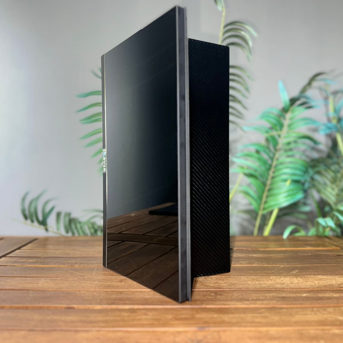 B-Touch Pro, 15.6", UltraHD, Touchscreen