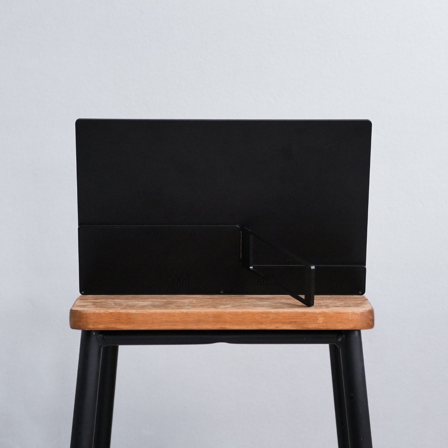 Portable Monitor 13.3 pol. 4K. L4K